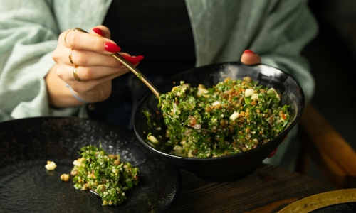 Nutrition Meets Mindfulness: Eating with Intention vs. Restriction